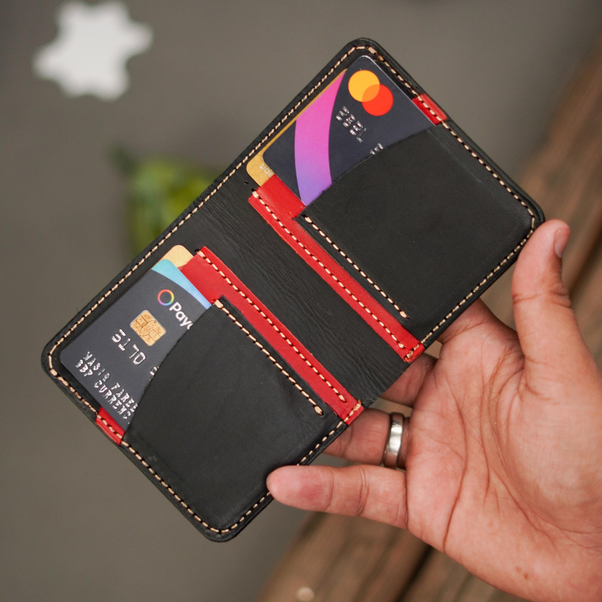 Handmade Bifold Wallet in Pure Black Leather – Stylish & Durable
